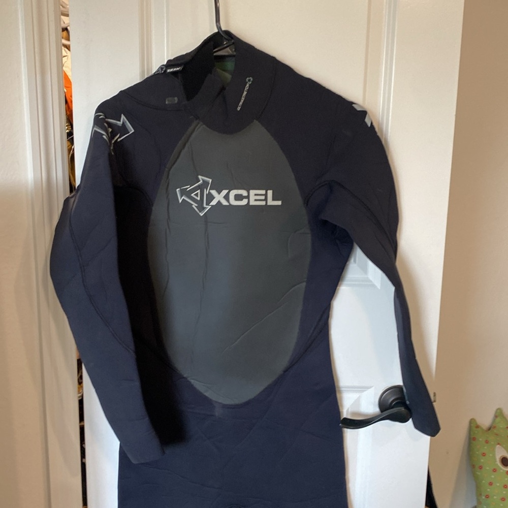 Xcel Black Wetsuit View 2